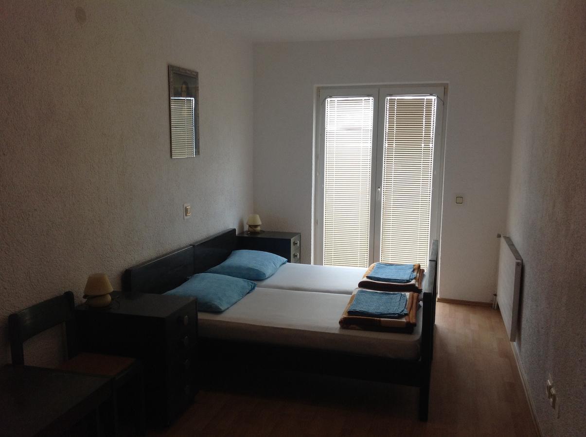 Katarina Apartments And Rooms Sibinj Krmpotski Room photo